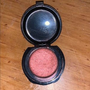 SHIMMER EYESHADOW